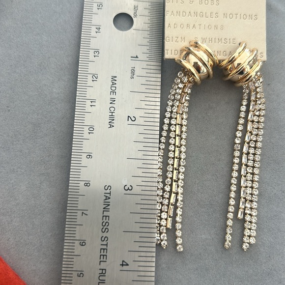 New 14k gold CRYSTAL CHAIN DROP
EARRINGS - Picture 4 of 4